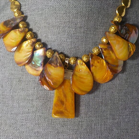 Unbranded Jewelry - Custom Jewelry, Burnt Orange Rectangle Agate Pendant, Orange Shell & Gold Accent